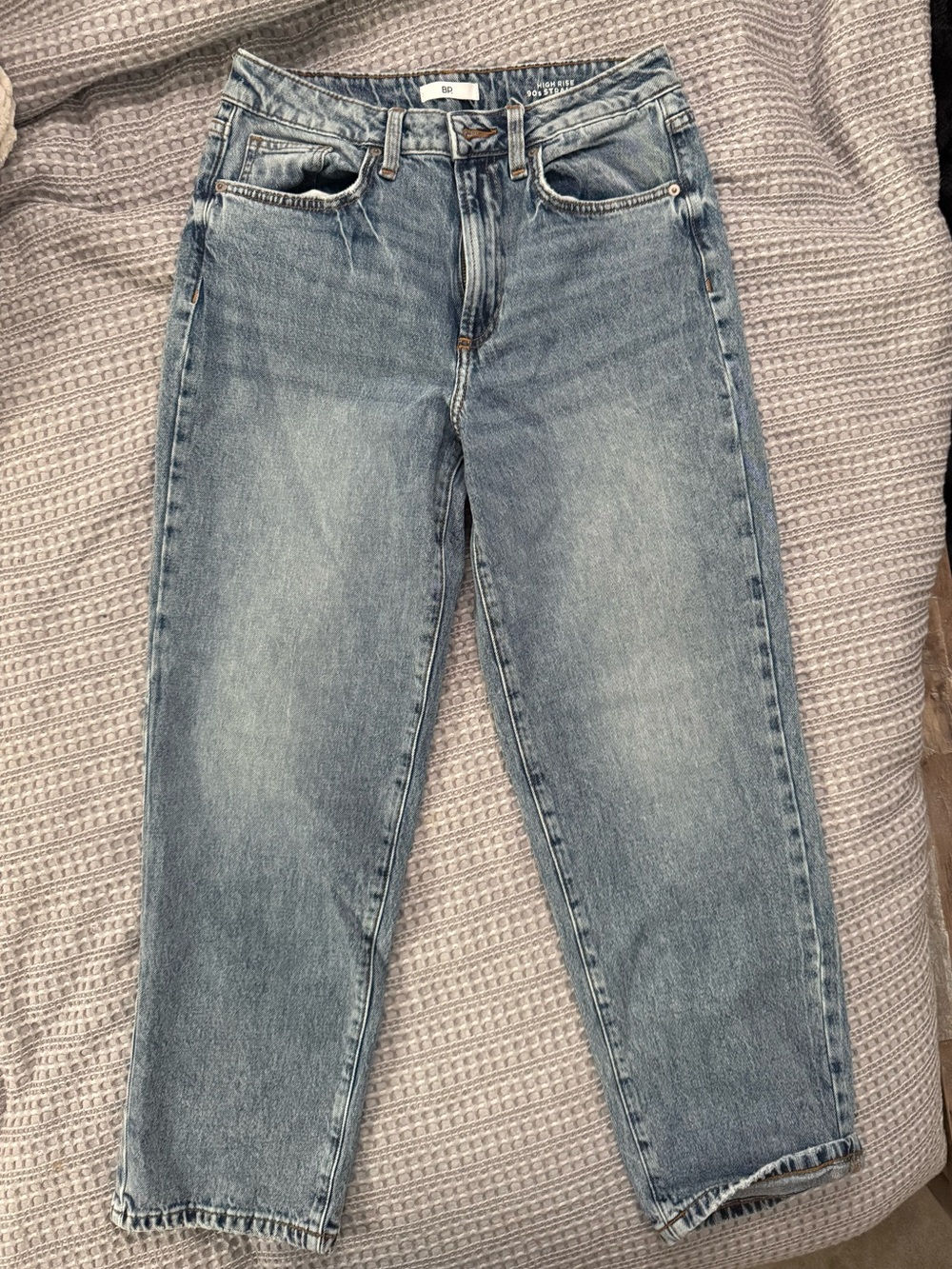 bp Women's Straight-Leg Jeans in Light Blue Wash